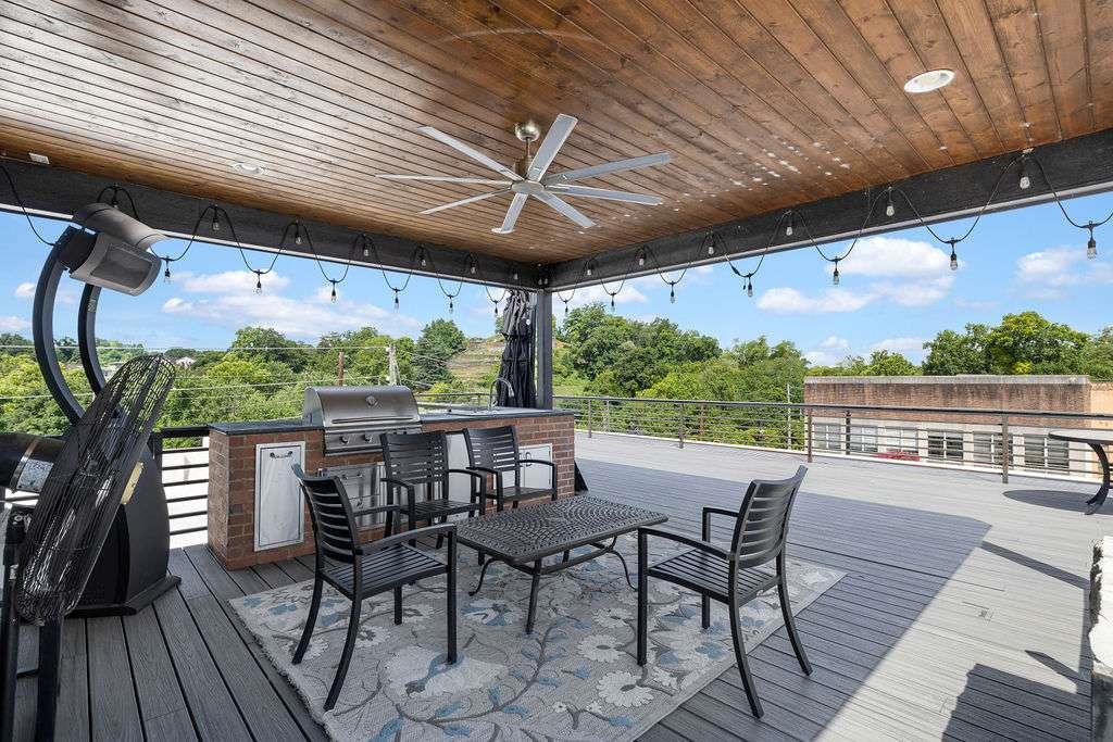 100 Broad Street Property Photo 25