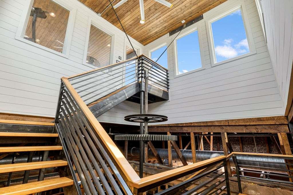 100 Broad Street Property Photo 27