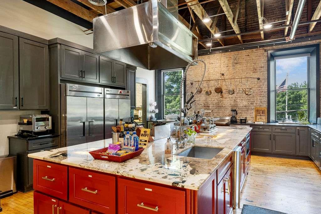 100 Broad Street Property Photo 52