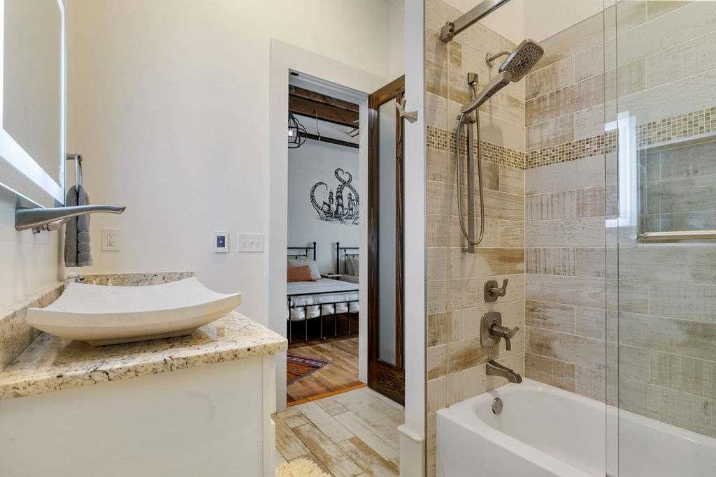 100 Broad Street Property Photo 78