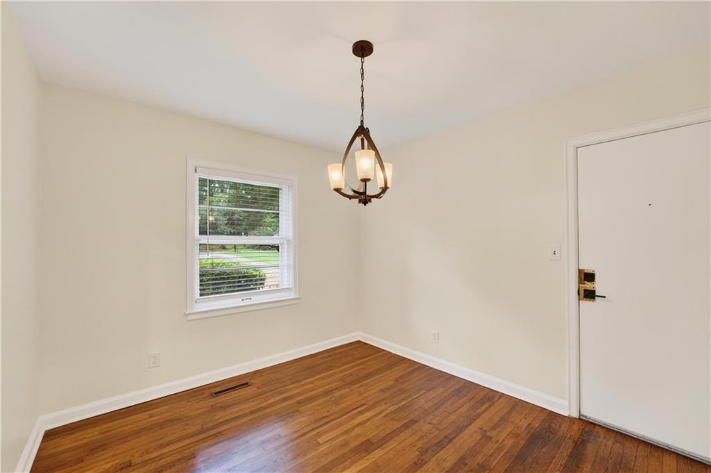 1142 Oldfield Road Property Photo 9
