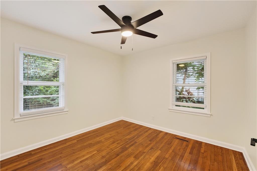 1142 Oldfield Road Property Photo 18