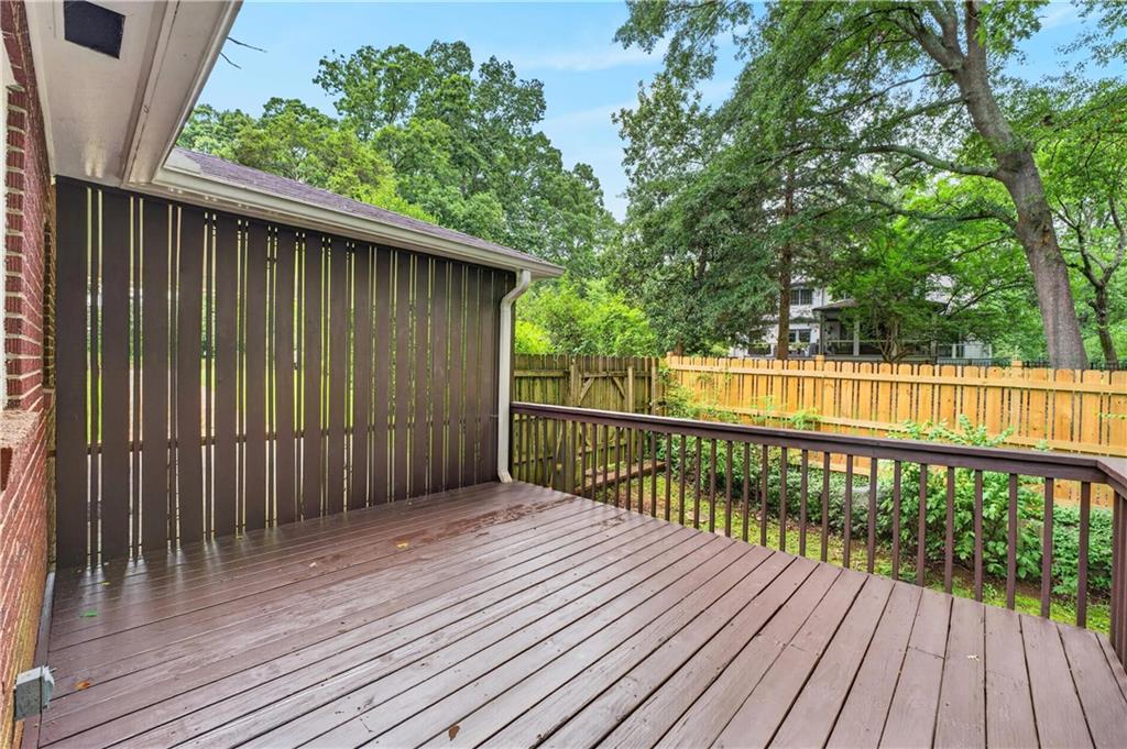 1142 Oldfield Road Property Photo 22
