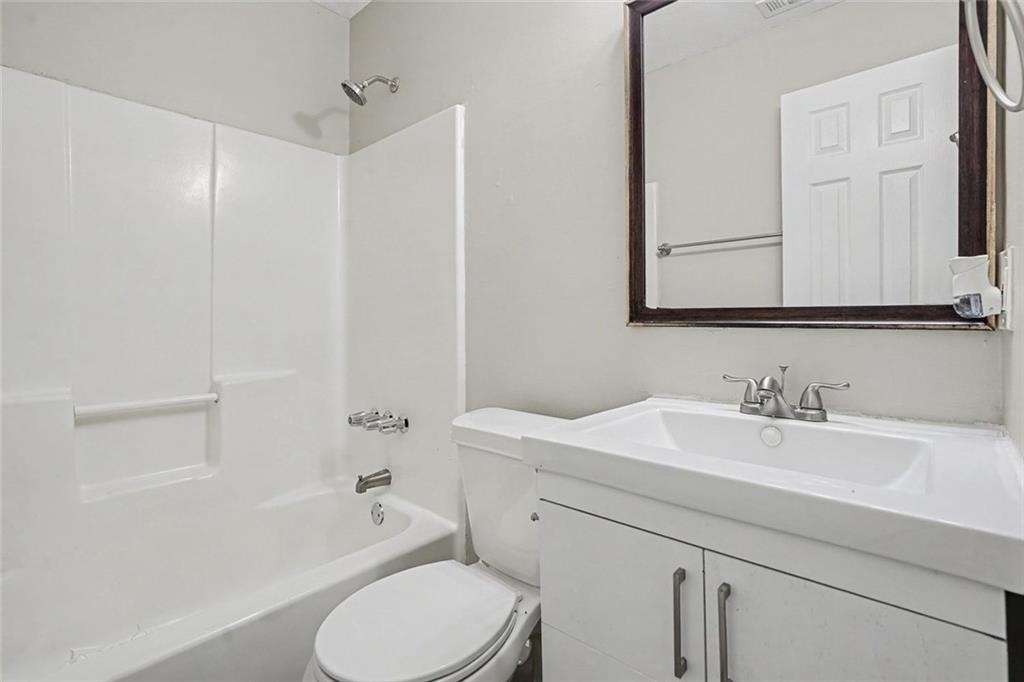 240 Spring Circle Property Photo 18