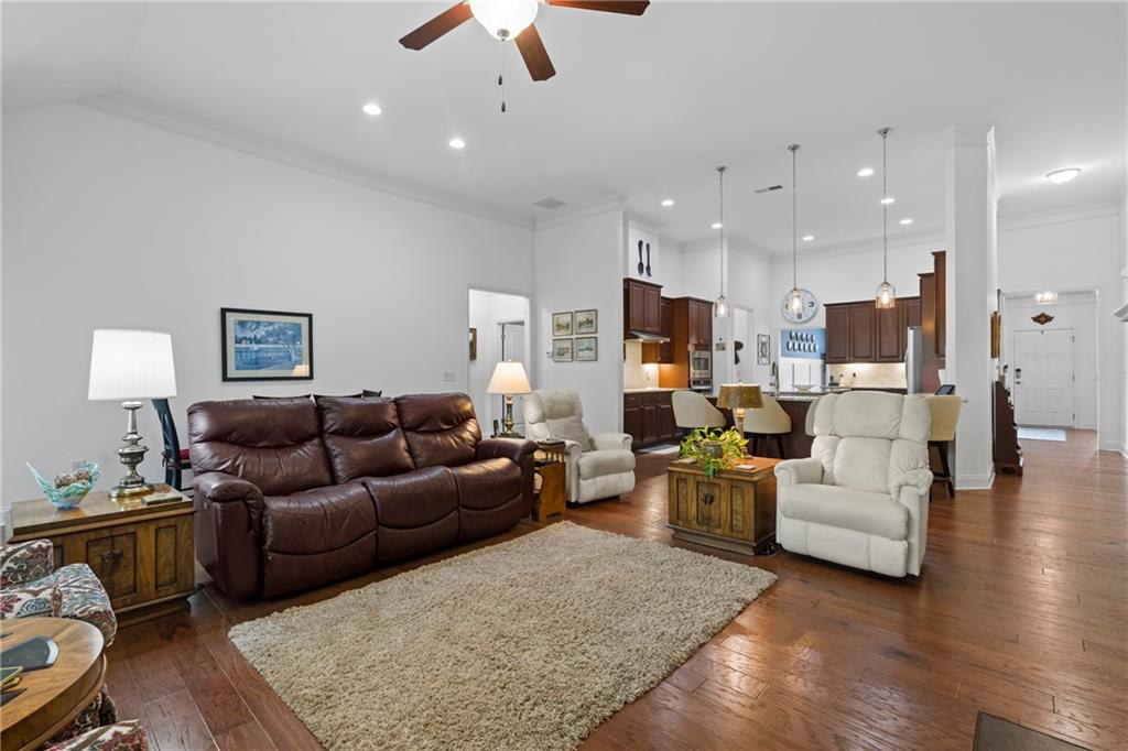 4725 Amble Trace Property Photo 7