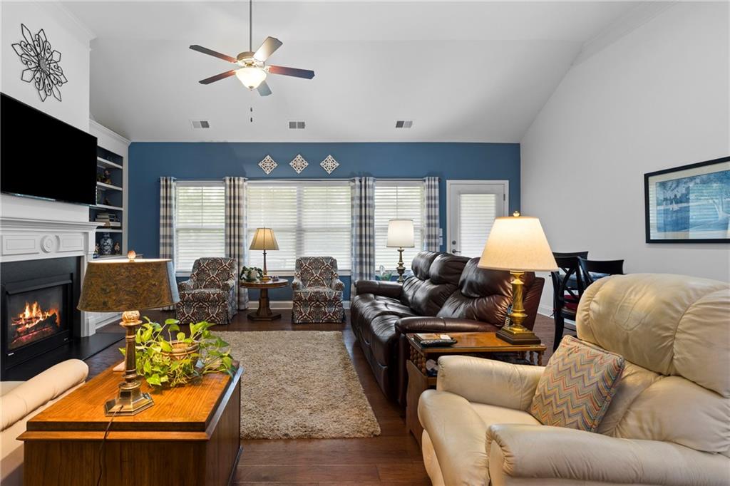 4725 Amble Trace Property Photo 8