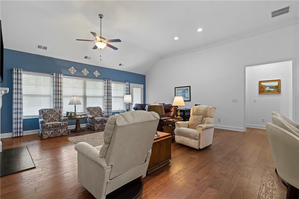 4725 Amble Trace Property Photo 10