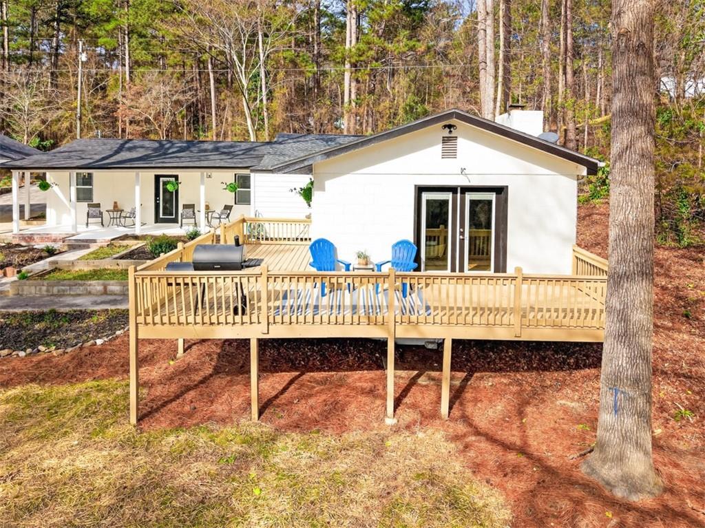 2439 Lakeshore Drive Ne Property Photo 1
