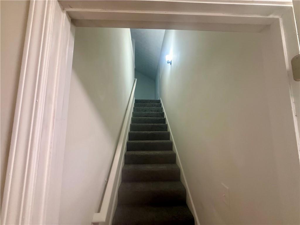 100 Chestnut Drive Property Photo 6
