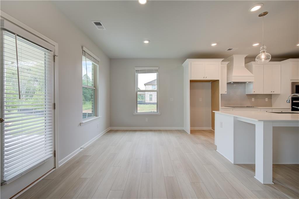 2437 Cadenza Circle Property Photo 10