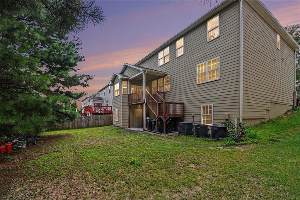 6195 Park Leaf Walk Property Photo 3