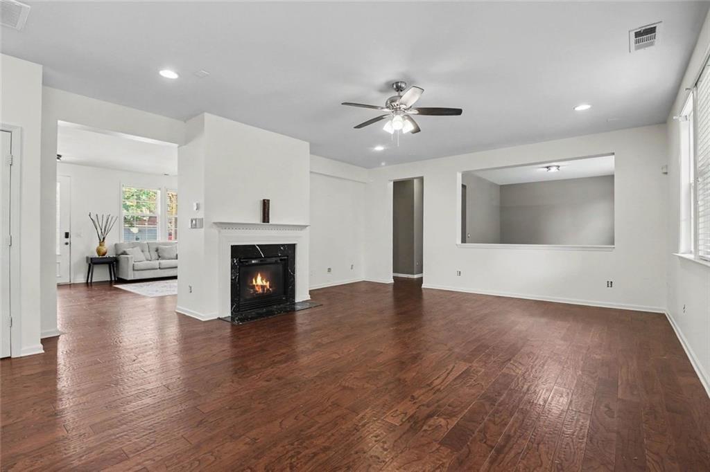 6195 Park Leaf Walk Property Photo 6