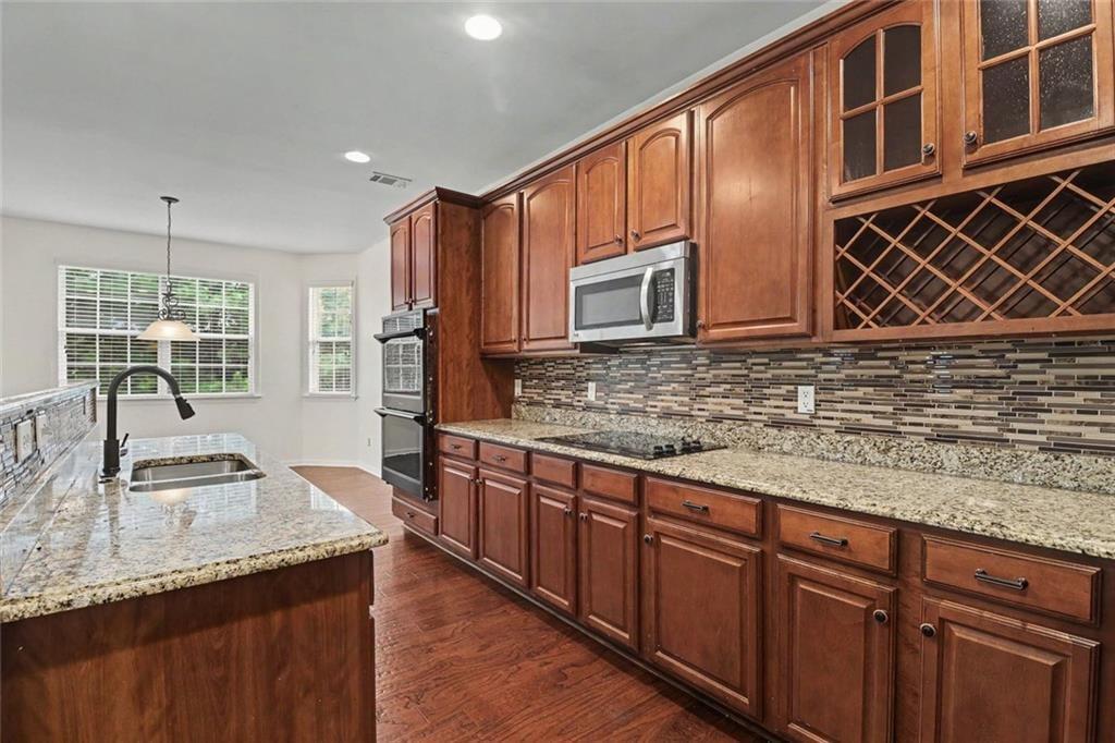6195 Park Leaf Walk Property Photo 10