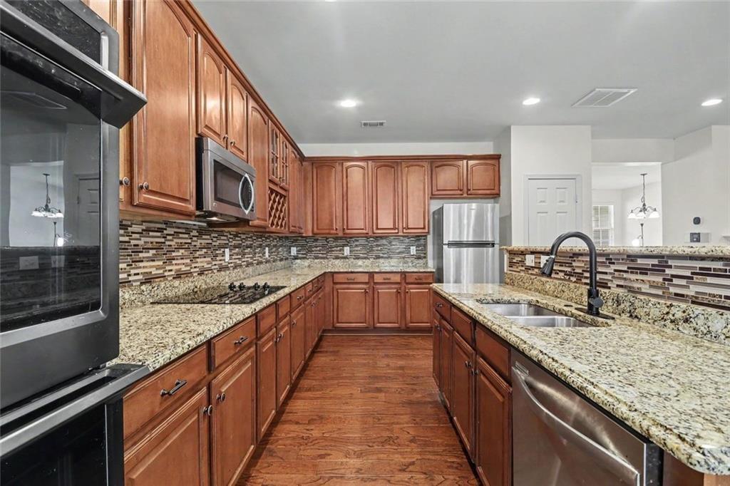 6195 Park Leaf Walk Property Photo 11