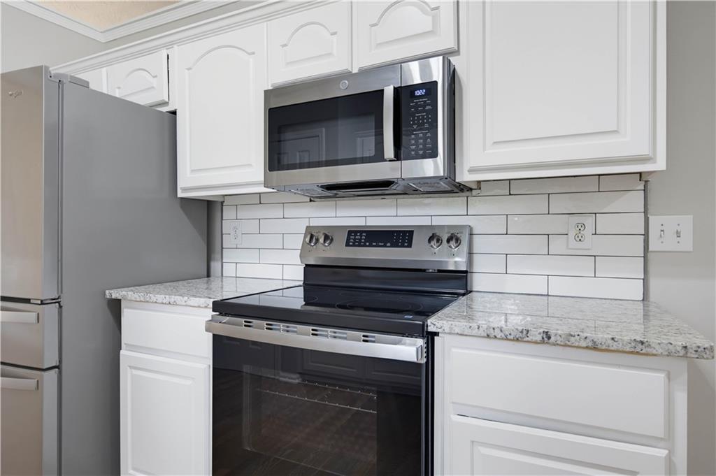2303 Katie Ann Lane Property Photo 14
