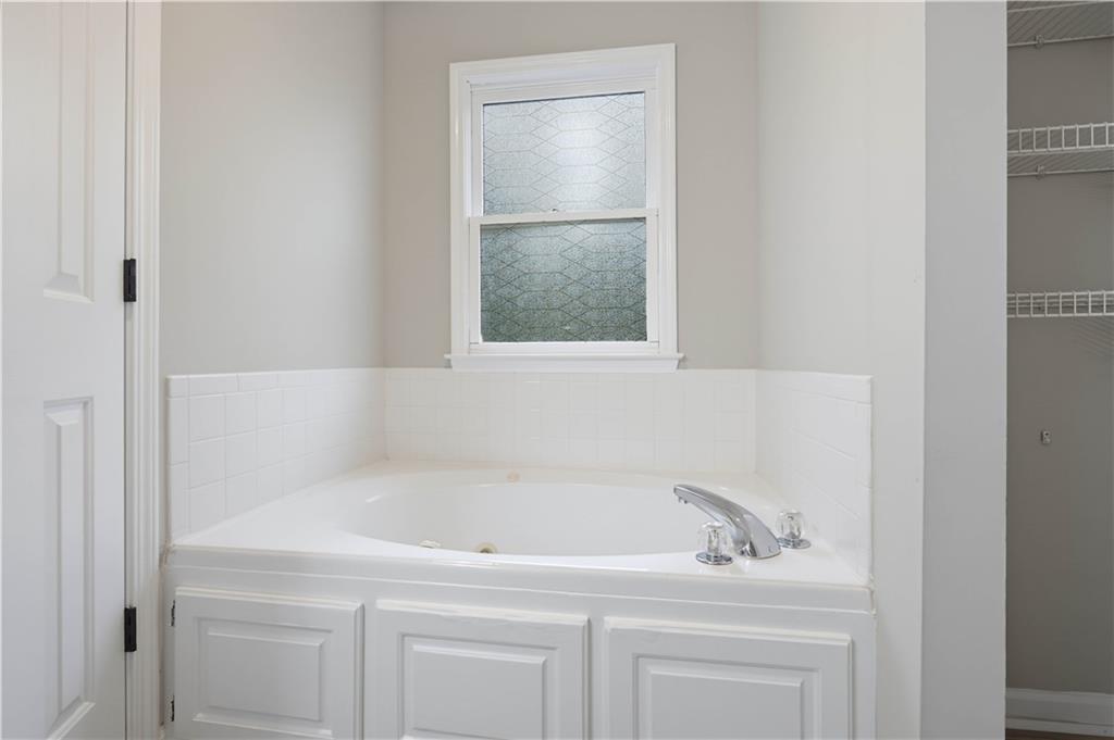 2303 Katie Ann Lane Property Photo 21