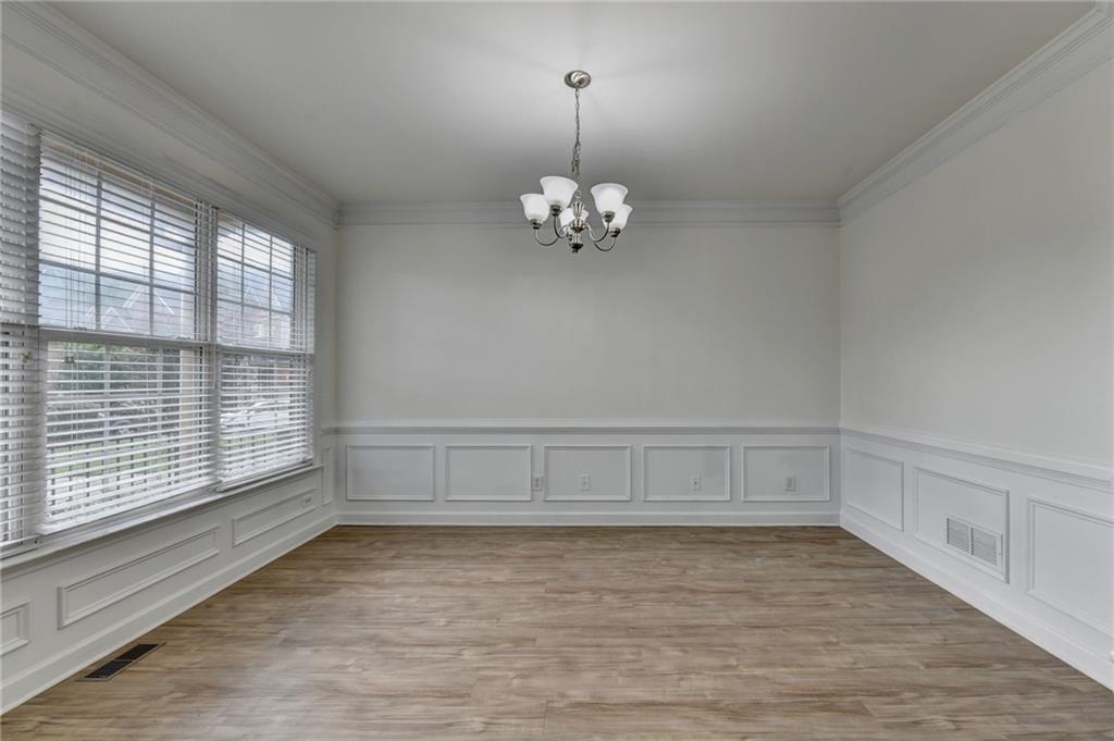 2511 Royston Drive Property Photo 11