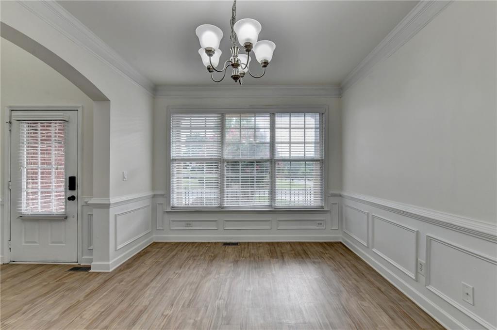 2511 Royston Drive Property Photo 12