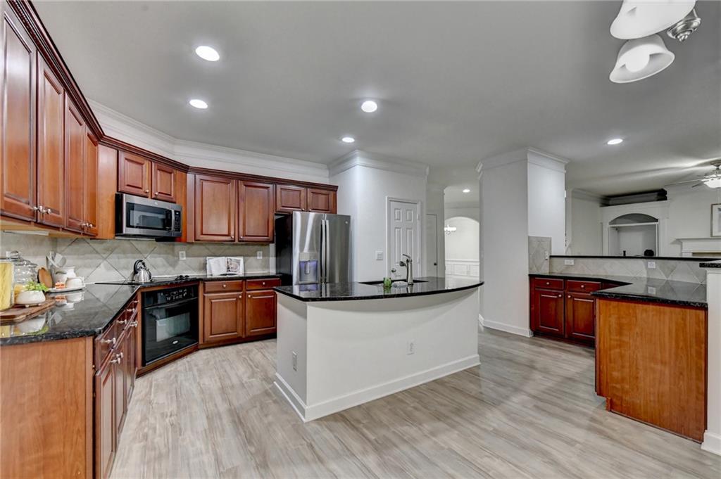 2511 Royston Drive Property Photo 30