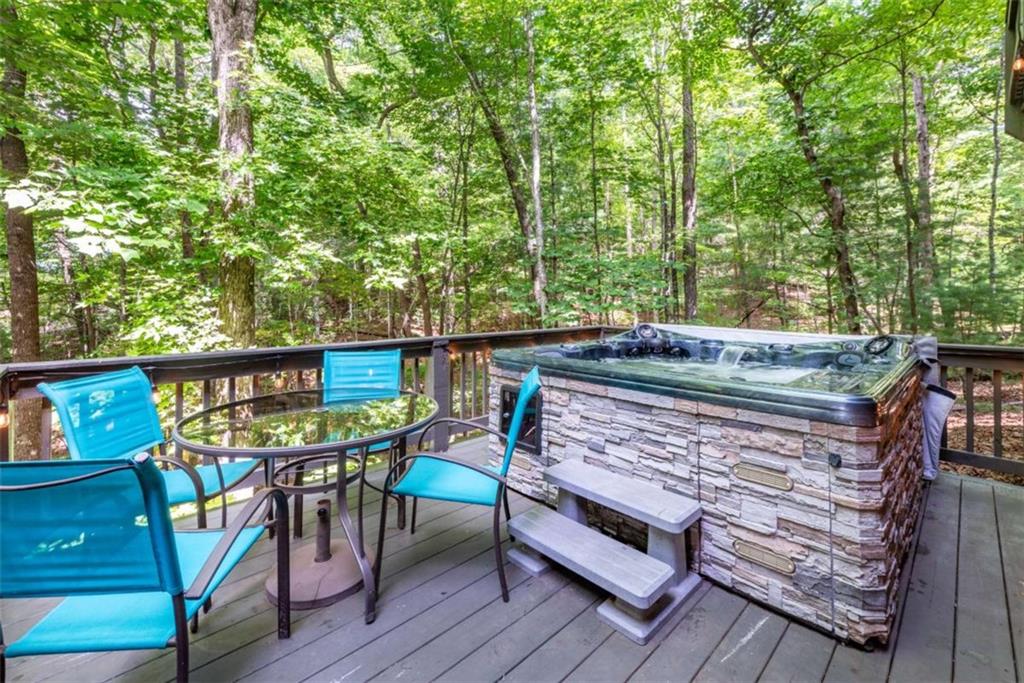 30 Maxwell Lane Property Photo 43