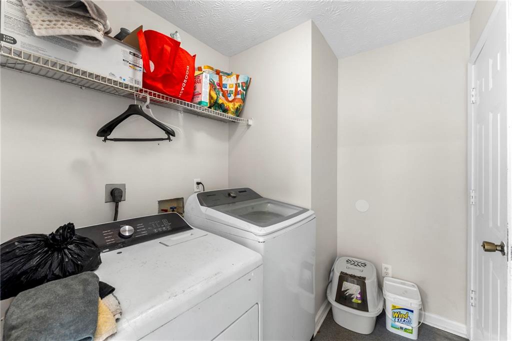 1110 Farley Way Property Photo 16