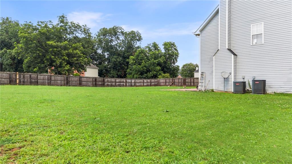 1110 Farley Way Property Photo 32