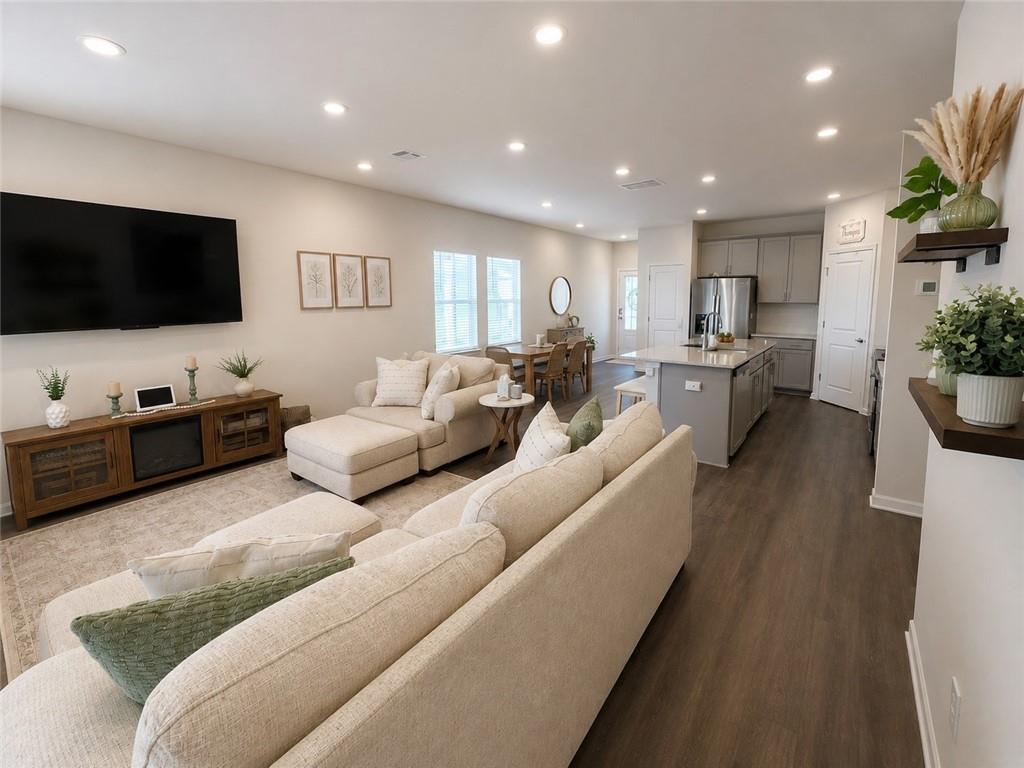 6395 Apalachee Way Se Property Photo 2