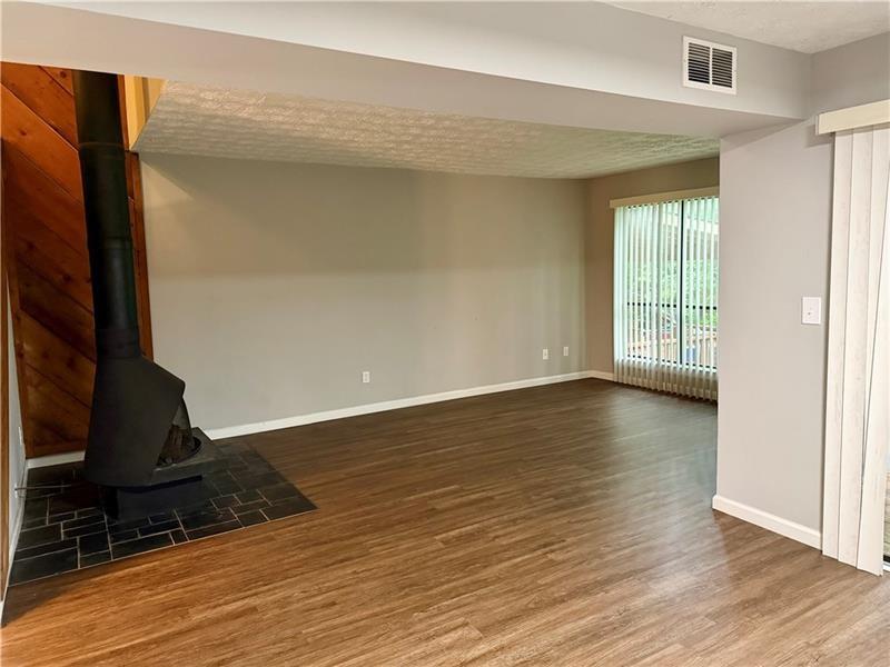 1059 Mariners Drive Property Photo 7
