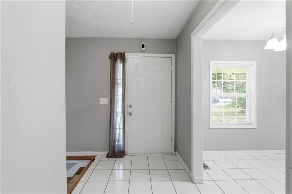 1614 Devon Court Property Photo 9