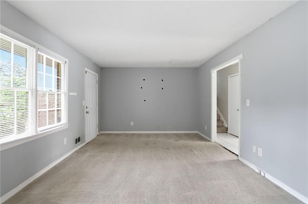 1614 Devon Court Property Photo 11