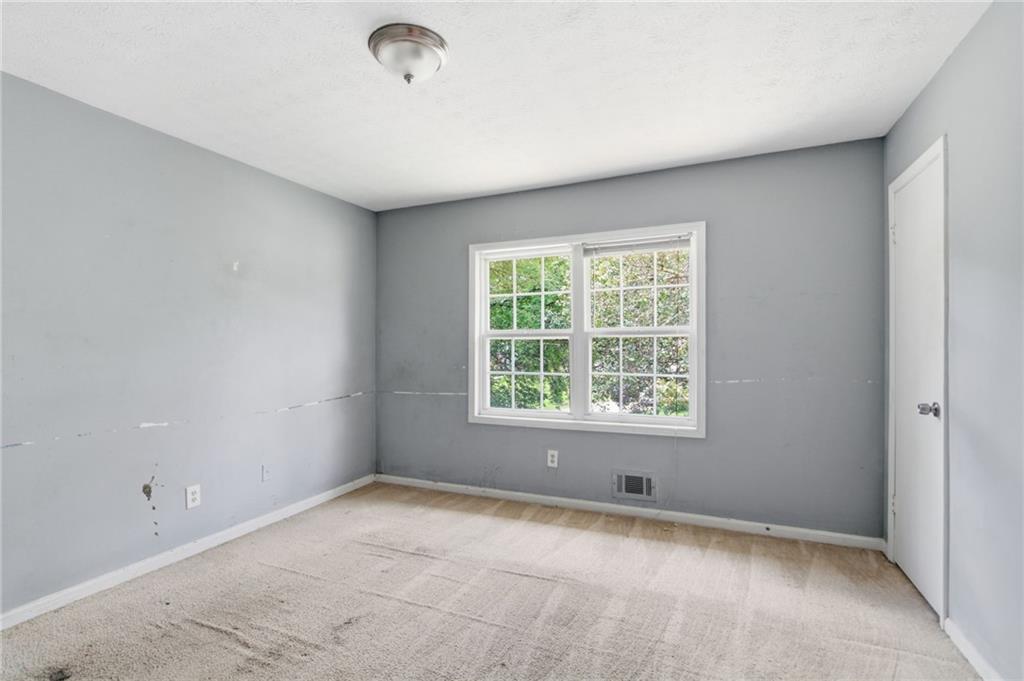 1614 Devon Court Property Photo 21