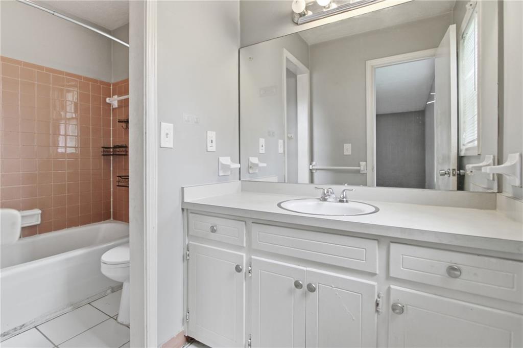1614 Devon Court Property Photo 30