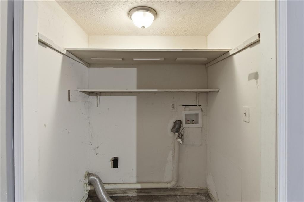 1614 Devon Court Property Photo 32