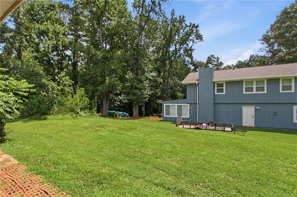 1614 Devon Court Property Photo 35