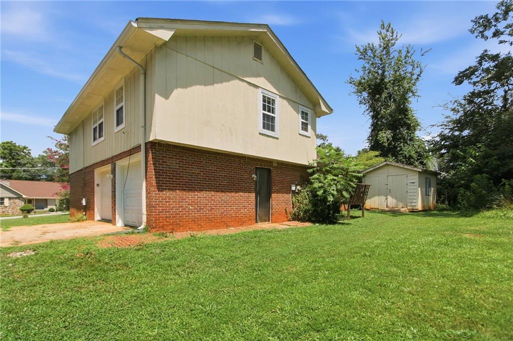 1614 Devon Court Property Photo 37