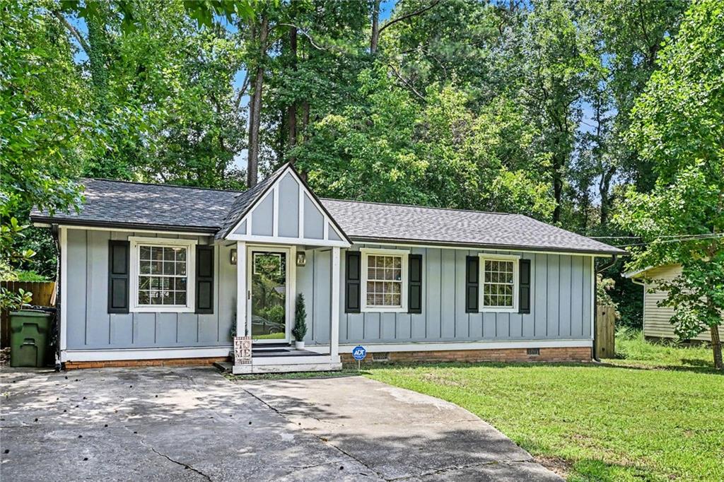 271 Oak Drive Se Property Photo 1