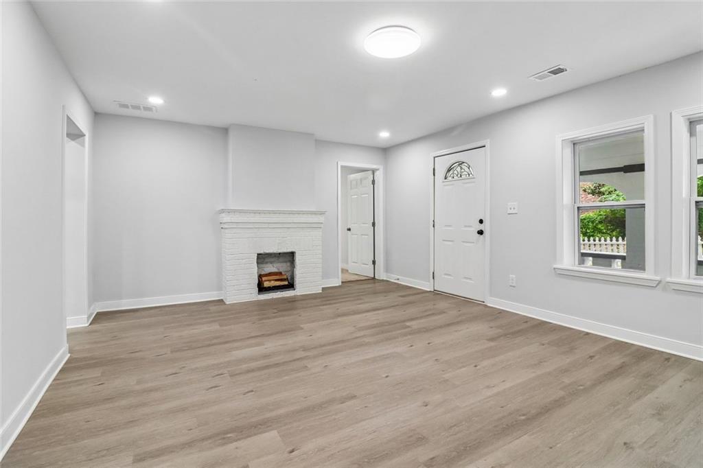 1894 Dunlap Avenue Property Photo 11