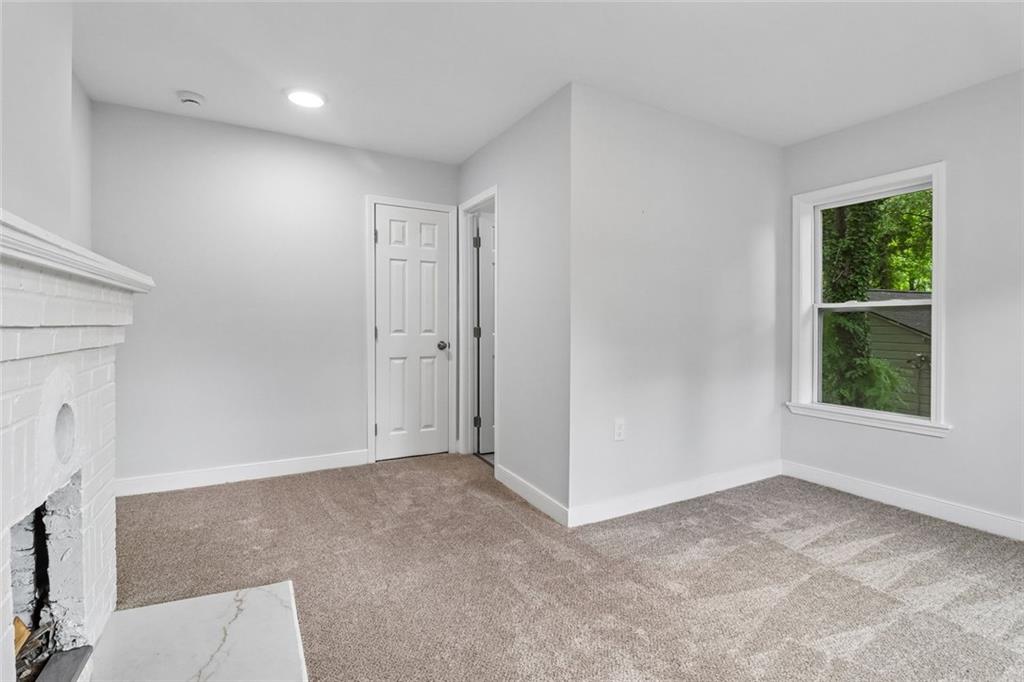 1894 Dunlap Avenue Property Photo 12