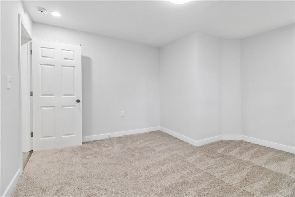 1894 Dunlap Avenue Property Photo 25