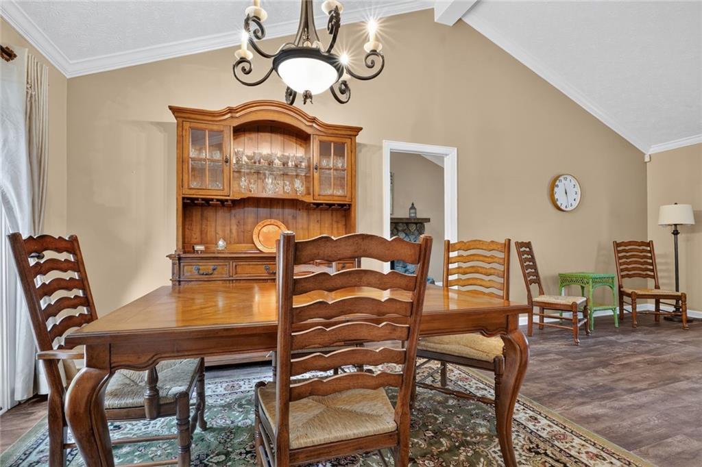 9640 Pine Thicket Way Property Photo 6