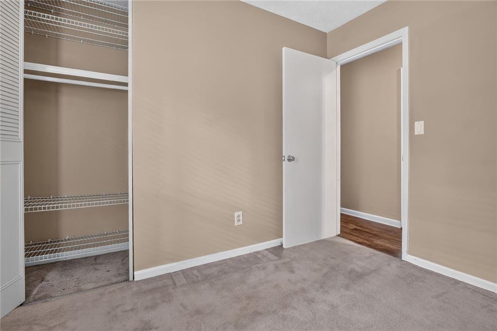 9640 Pine Thicket Way Property Photo 18