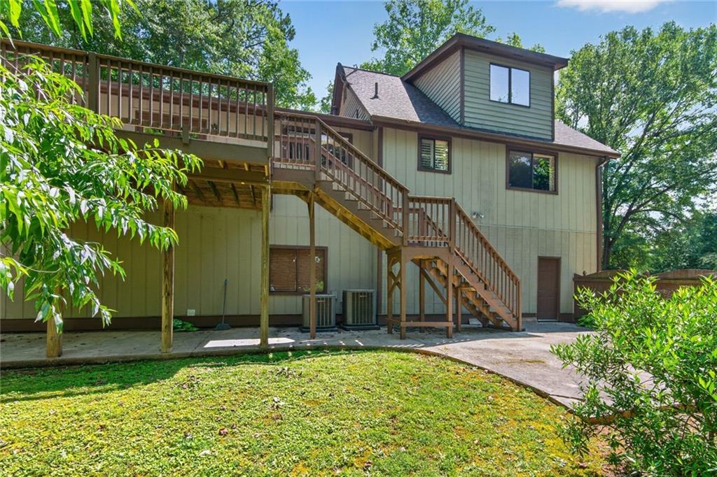 9640 Pine Thicket Way Property Photo 24