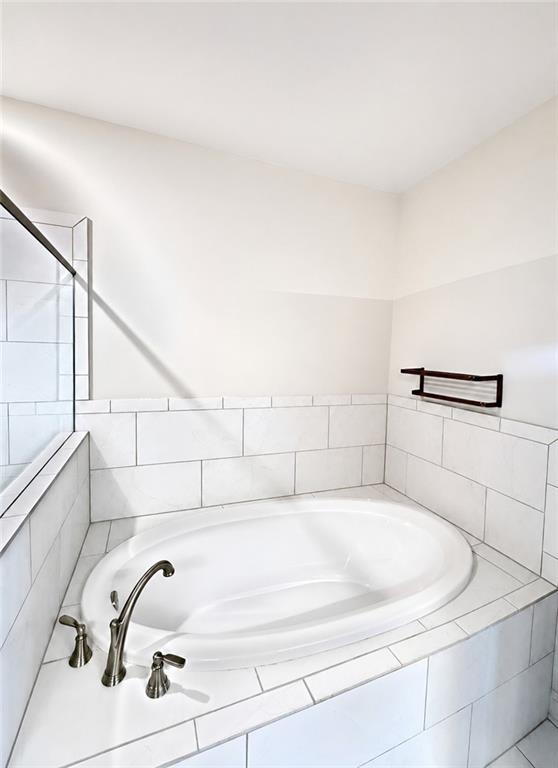 1915 Skyfall Circle Ne Property Photo 16