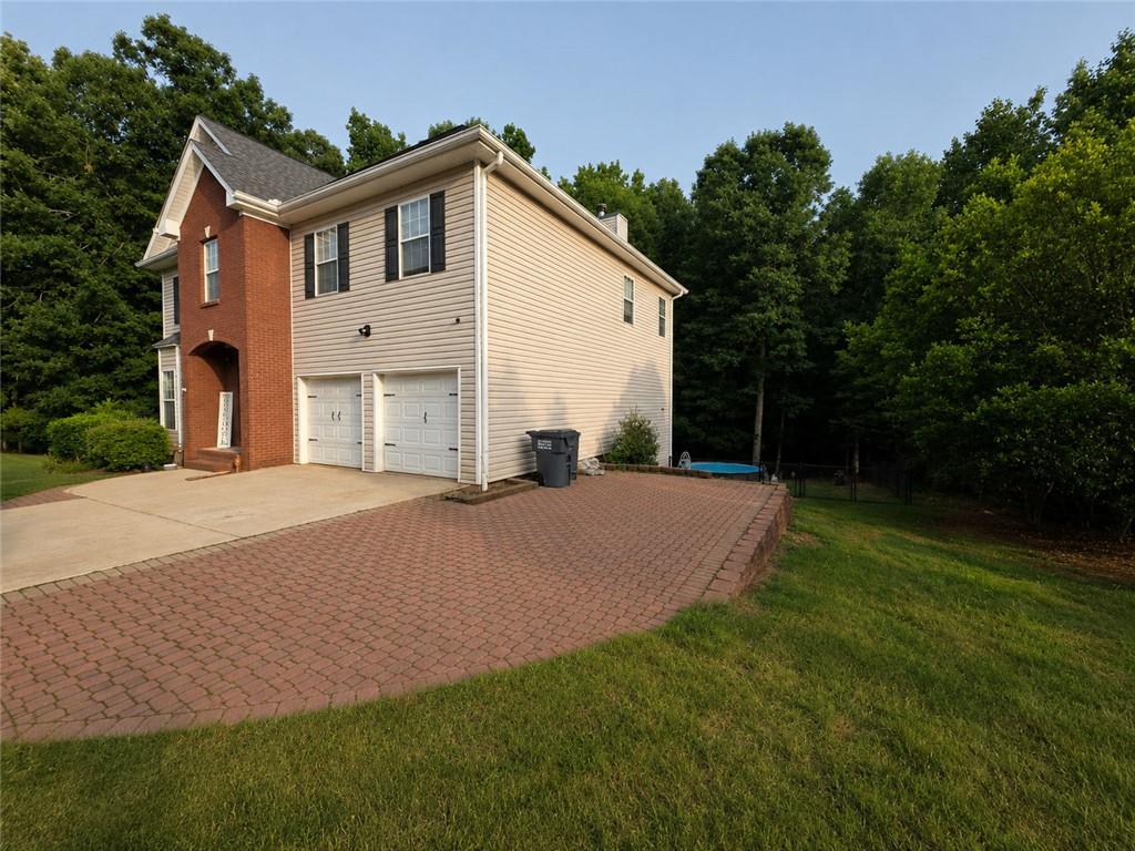 150 Adrians Lane Property Photo 3