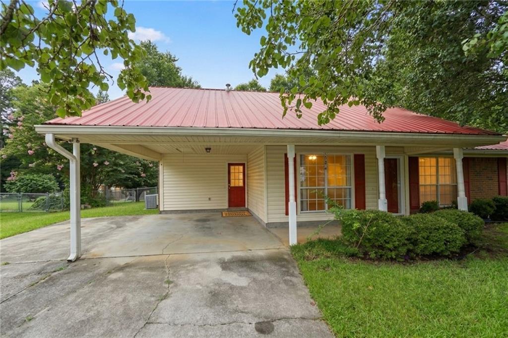 28 Frances Drive NW Property Photo 1