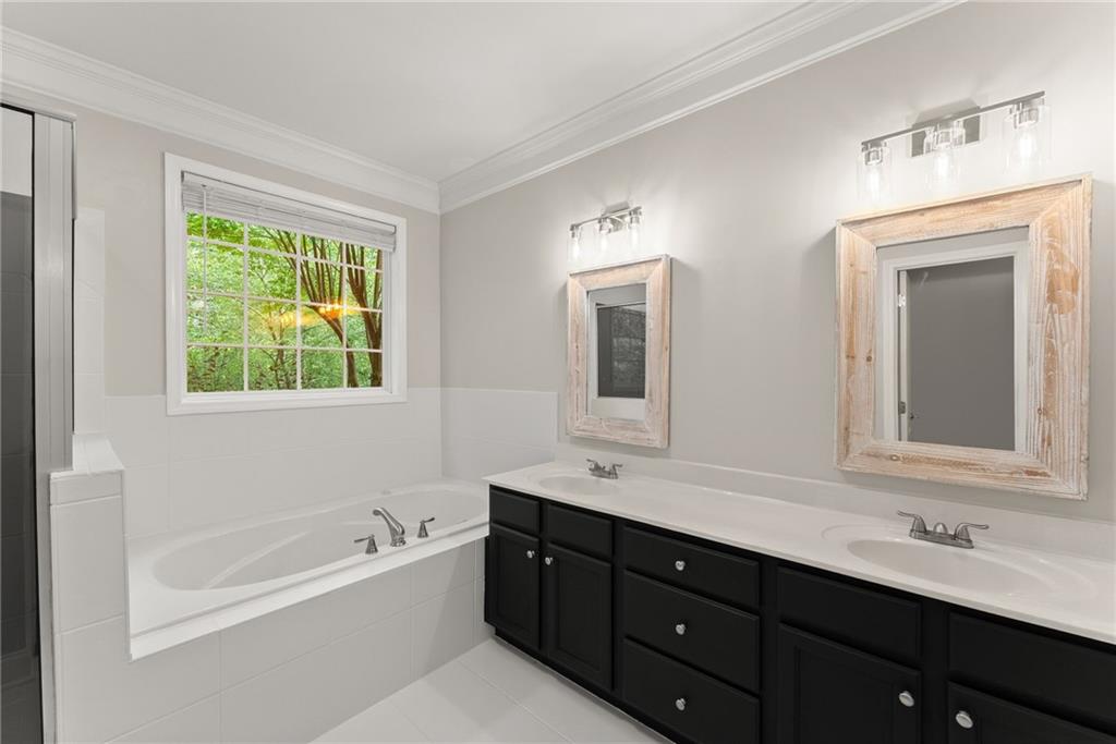 329 Hampton Forest Trail Property Photo 9