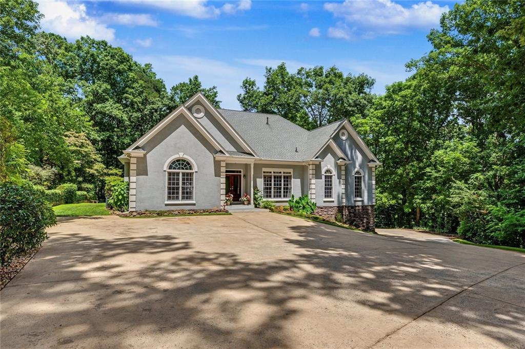 550 Saddle Ridge Property Photo 2
