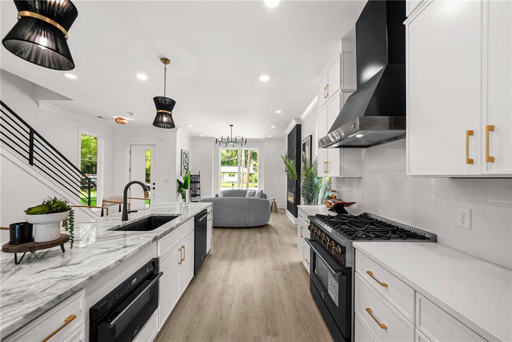 1776 S Gordon Street Sw Property Photo 8