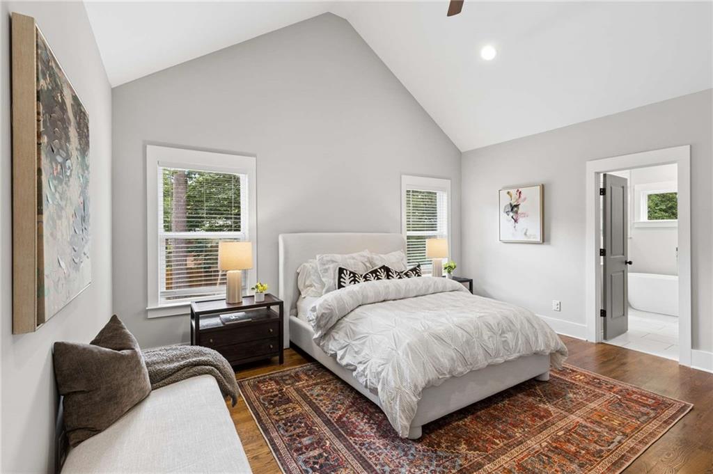 859 East Avenue Property Photo 4