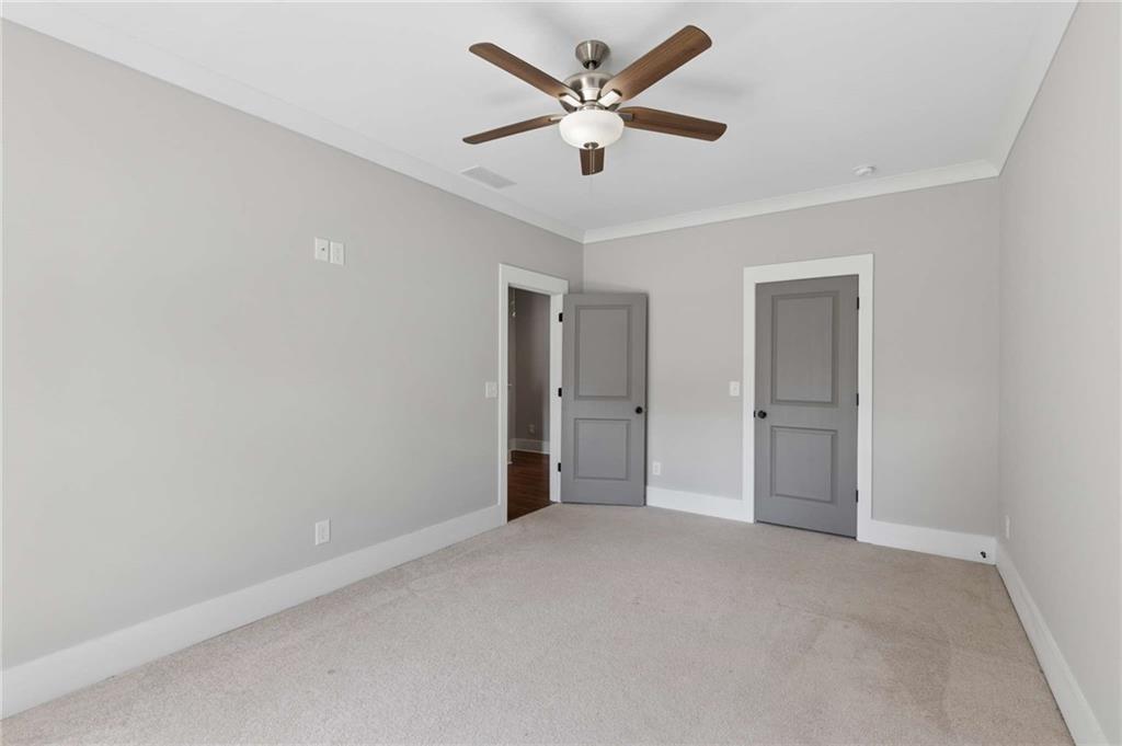 859 East Avenue Property Photo 24